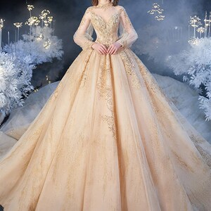 宫廷婚纱奢华金色