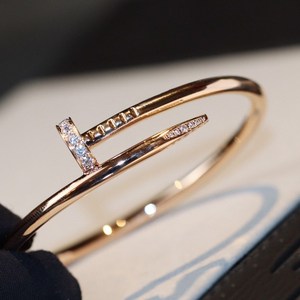 蒂芙尼手镯钉子