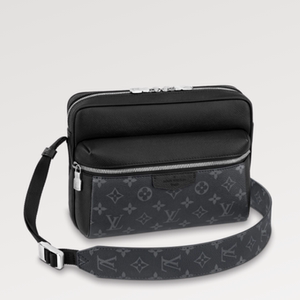 路易威登lv男士邮差包单肩包腋下包银色金属带拉链的前袋可调节