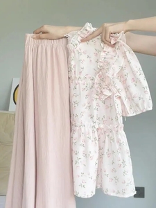 夏装搭配一整套韩系时尚套装女奶系泡泡袖碎花衬衫粉色裙裤两件套