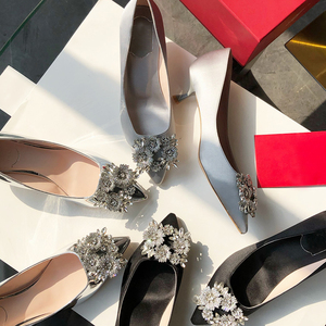 rv水钻雪花扣高跟鞋2022年春季细跟方扣单鞋花朵钻扣尖头绸缎婚鞋