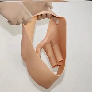 伪娘装备假阴可插入可排尿内裤男用cd变装提臀男变女隐藏下体硅胶