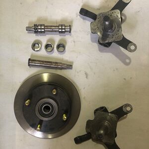 开云电动皮卡成人电动汽车油电两用四轮快递拉货车羊角配件