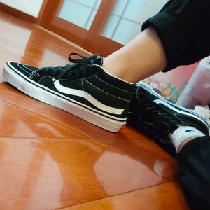 万斯sk8mid黑色中帮板鞋男秋冬新款复古黑白高帮情侣休闲帆布鞋女