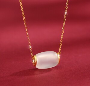 周六福金镶玉路路通玉髓圆形转运珠吊坠民族风好运连连情侣项链