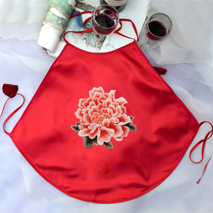 大红肚兜婴儿刺绣