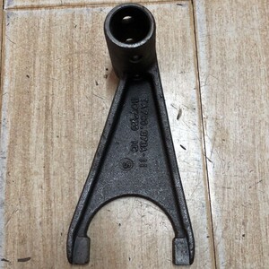 雷沃704/x754/804/904拖拉机配件前后档拨叉ta700.373a-11