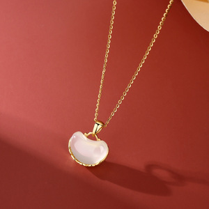 周六福纯 s925纯银时尚天然玉髓相思豆吊坠轻奢高级项链女