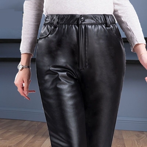中老年人皮裤女士加绒加厚秋冬季高腰女款黑色pu棉宽松大码防风油
