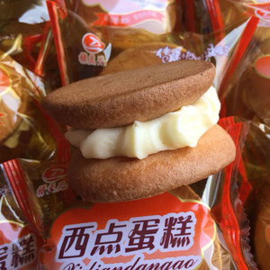 小时候的8090后怀旧娃娃脸老式硬奶油小蛋糕传统笑脸童年糕点儿时