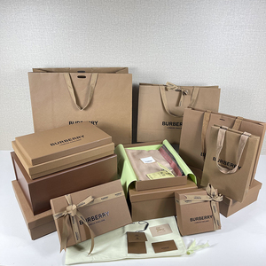 巴宝莉新款礼袋礼品盒围巾衣服皮带香水盒鞋子包包装空盒子手提袋