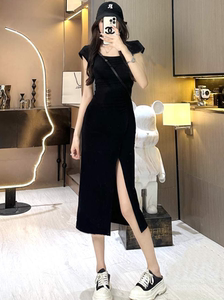 法式黑色短袖连衣裙女2024新款夏季修身显瘦设计感开叉包臂长裙子