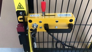 工业设备围栏插销锁车间隔离网电子锁D4NL安全开关安装支架D4SL