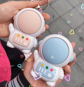 迷你宇航员小型手持无叶风扇散热便携式太空人挂脖可充电宿舍降温