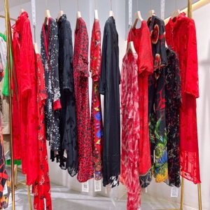 卡米兰2022年夏季热卖桑蚕丝品牌折扣女装贸易中心直播实体供应链