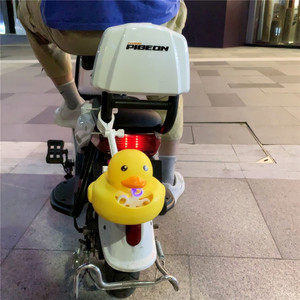 自行车泡泡机鸭子车载电动车小黄鸭电瓶车q萌泡泡鸭抖音同款网红