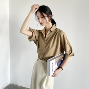 浅咖色衬衫女高级感半袖纯色休闲宽松显瘦职业正装气质中袖衬衣夏
