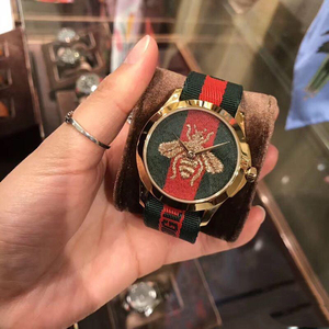 guccl酷奇手表男女小蜜蜂刺绣表帆布表带大表盘石英腕表ya126487