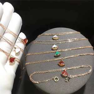 bvlgari/宝格丽扇贝手链18k玫瑰金白金红玉髓经典款手链锁骨链女