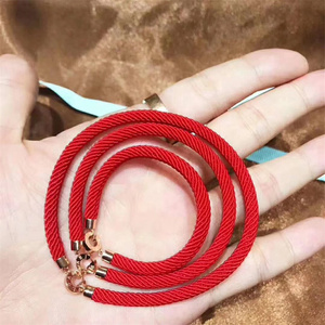 bvlgari/宝格丽红绳18k玫瑰金无钻字母时尚百搭男女情侣手绳