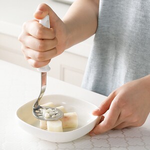 厨房不锈钢家用捣碎器土豆泥研磨器日本食物压泥器婴儿辅食工具