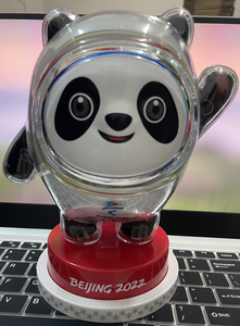xk1010盼盼食品联合冬奥会吉祥物旋转手办现货
