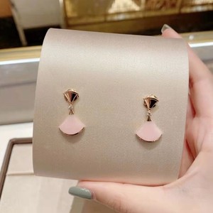 bvlgari/宝格丽扇子耳环 18k金 小裙子 镶钻 白贝母耳钉安枫代购