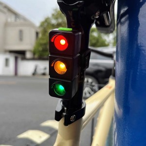 自行车夜骑尾灯警示公路山地车红绿灯夜行充电创意电动车爆闪灯