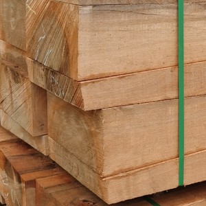 厂家第伦桃原木 硬杂木红色硬木 船用垫木斜三角木枕木承重方木料
