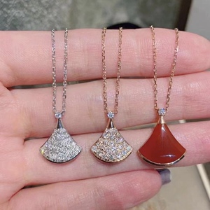 bvlgari/宝格丽扇贝项链18k玫瑰金白金镶钻满钻白贝母扇形项链女