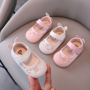 女宝宝学步鞋夏季凉鞋透气软底防滑1一2岁6到12个月公主婴儿鞋子