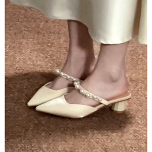 法式高级感珍珠尖头单鞋女2024年新款气质名媛外穿半包头粗跟凉拖