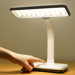 7018台灯宿舍学习学生书桌储电长续航锂电池三档调光台灯
