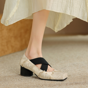 国风新中式刺绣小众设计芭蕾鞋女外穿绑带粗跟中跟方头玛丽珍单鞋