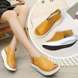 2020 summer flat sandals Girl shoes woman 厚底鱼嘴大码凉鞋女