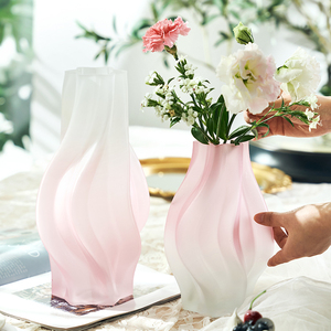 北欧创意龙卷风造型高级感花瓶磨砂玻璃养花客厅餐桌艺术摆件ins