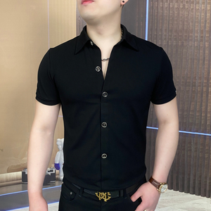 猫武士轻奢男装男士休闲夏季半袖潮流修身商务纯色韩版翻领弹力。