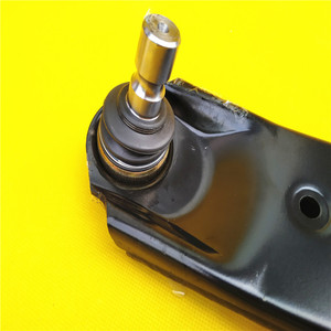 万向适配马自达5 m5前下悬挂下摆臂进口m3星骋下肢臂胶套悬挂球头