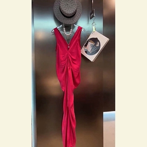 不晚夏季高端精致长裙礼服气场强大质感高级感玫红色抽褶连衣裙子