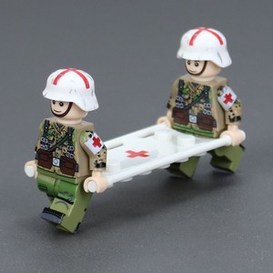兼容某高二战德军坦克士兵军事人仔医疗兵担架三轮摩托车积木拼装