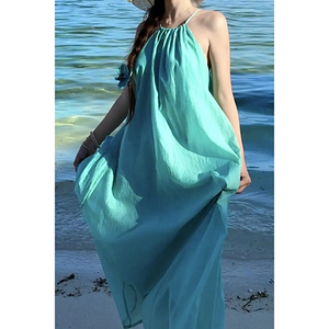 海边度假法式宽松遮肚小众蒂芙尼蓝棉麻吊带连衣裙女长款2024夏季