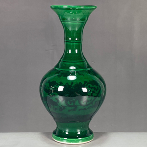 瓷器用品老货收藏包老保真古董大清乾隆年制绿釉缠枝莲纹花瓶摆件