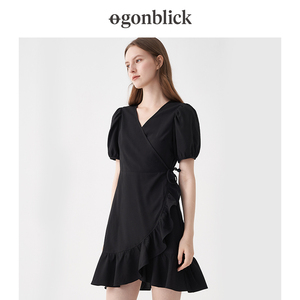 北欧时刻温柔风小黑裙夏季新款连衣裙气质V领收腰显瘦不规小众
