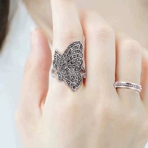 高级感镶钻复古戒指女宽面大食指戒子夸张指环蝴蝶个性中指饰品