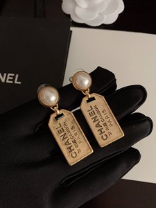 法国直邮代购Chanel香奈儿耳钉 2024新款山茶花字母双C珍珠耳环