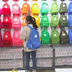 日本代购CILOCALA双肩包学生书包斜跨mini妈咪包外出旅行男女彩虹