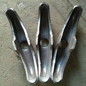 建筑现货螺杆山型卡止水用蝴蝶扣供应扣厂家定制平板三段式