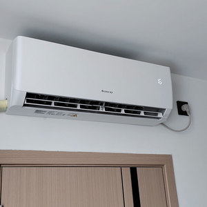 格力空调新一级能效变频冷暖家用大1.5匹壁挂式卧室挂机35正品