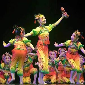 女童红红的花花鞋喜庆秧歌服春节舞台元旦表演服装小荷风采舞蹈服