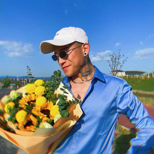 快手网红同款墨镜女